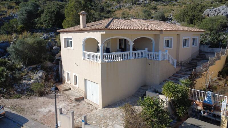 4 slaapkamer Villa Te koop