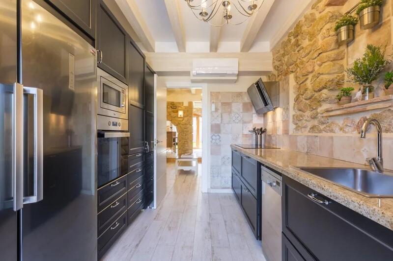 12 bedroom Villa for sale