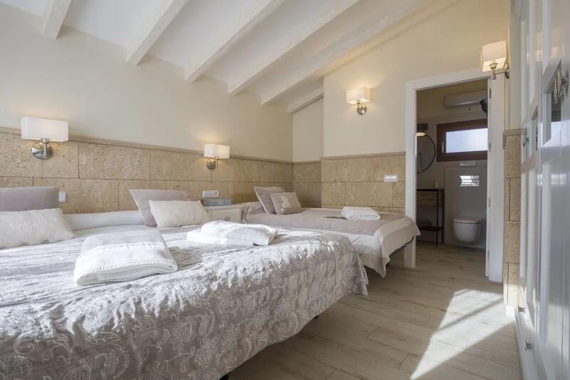 12 bedroom Villa for sale