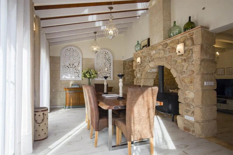 12 bedroom Villa for sale