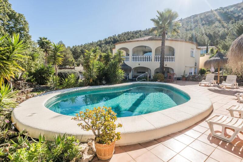 Villa for sale in Lliber, Alicante