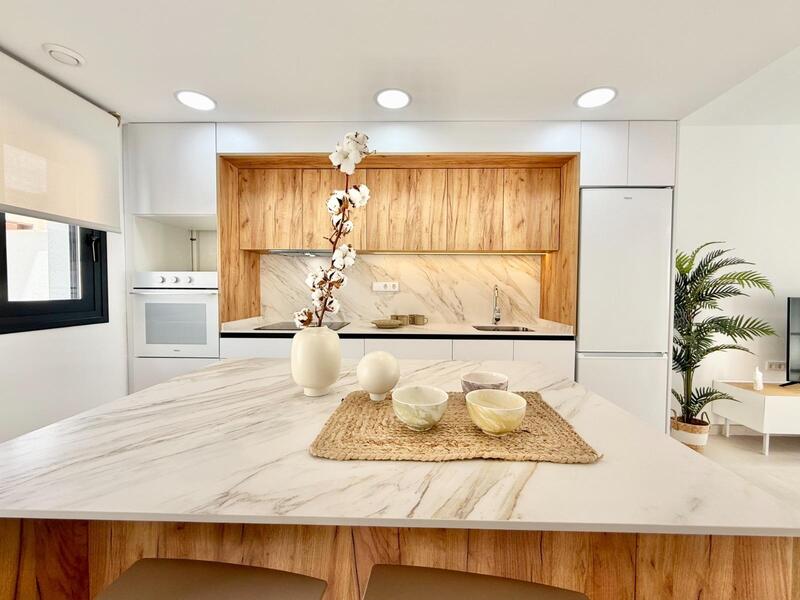 2 bedroom Townhouse for sale