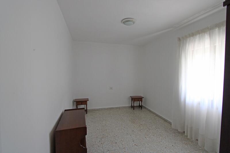 3 спальная комната вилла продается