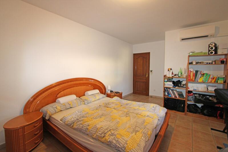 3 спальная комната вилла продается