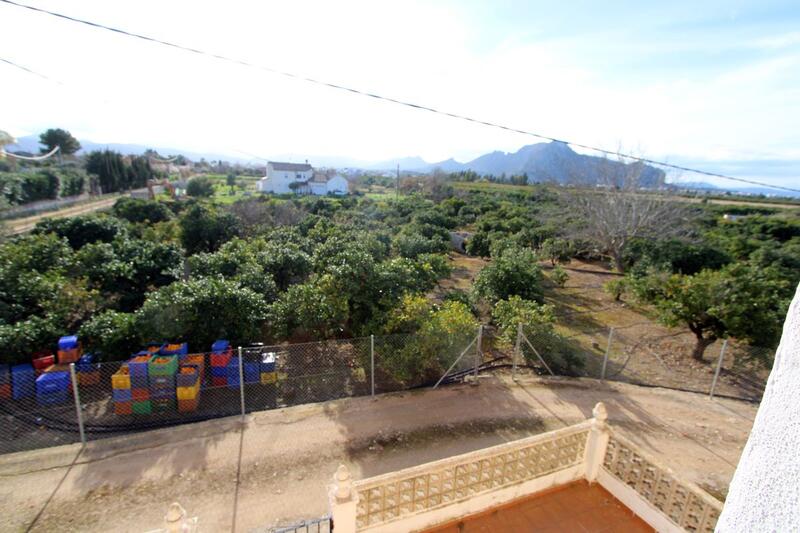 4 спальная комната вилла продается