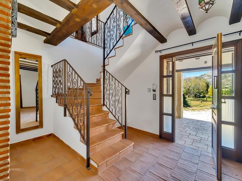 5 bedroom Villa for sale