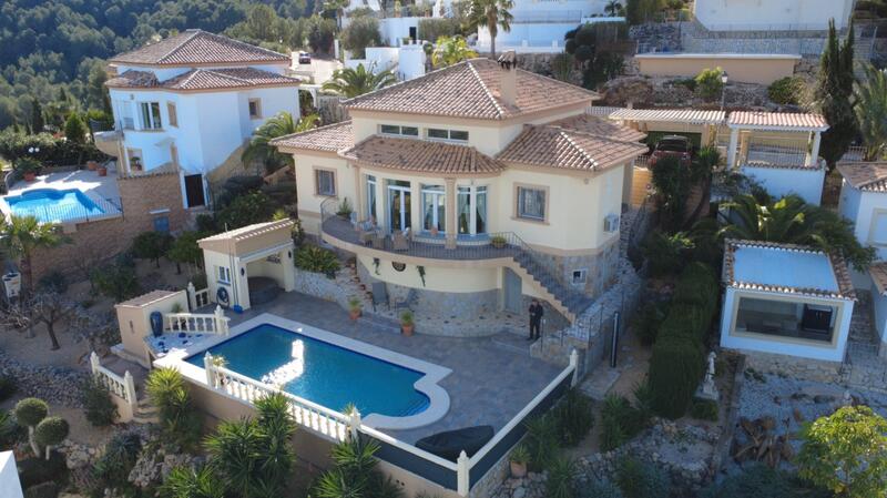 Villa en venta en Orba, Alicante