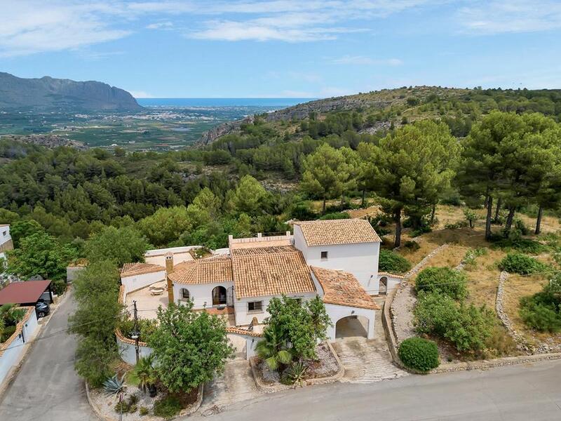 вилла продается в Benidoleig, Alicante