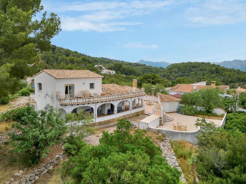 5 спальная комната вилла продается