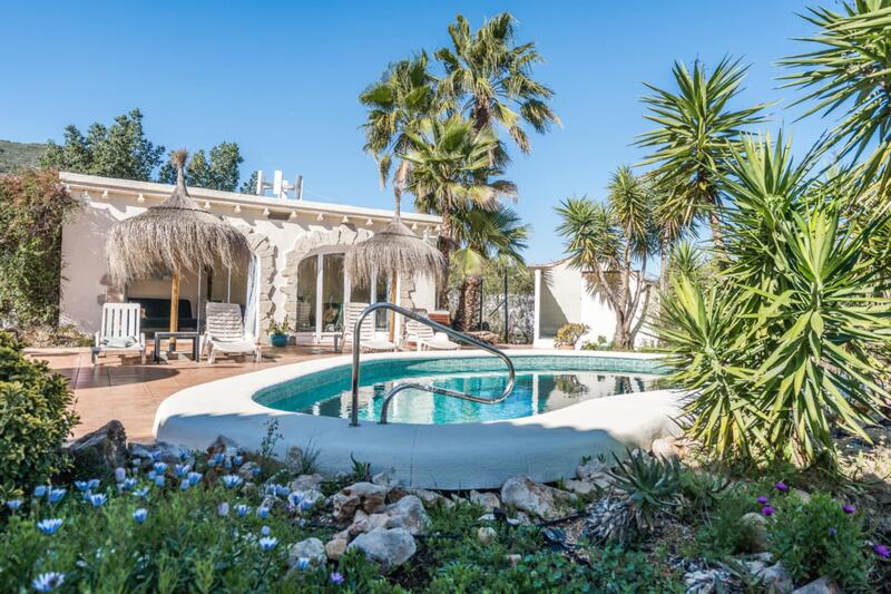 9 bedroom Villa for sale