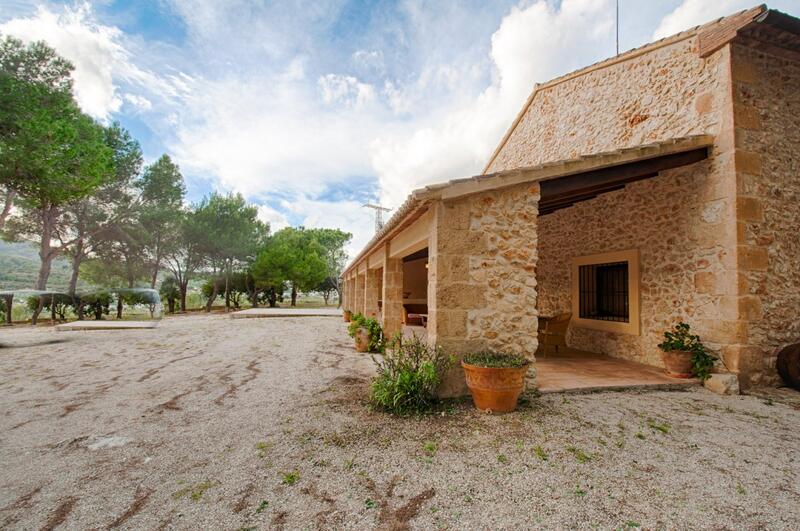 4 bedroom Country House for sale