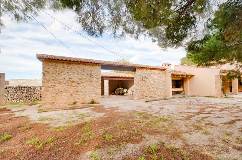 4 bedroom Country House for sale