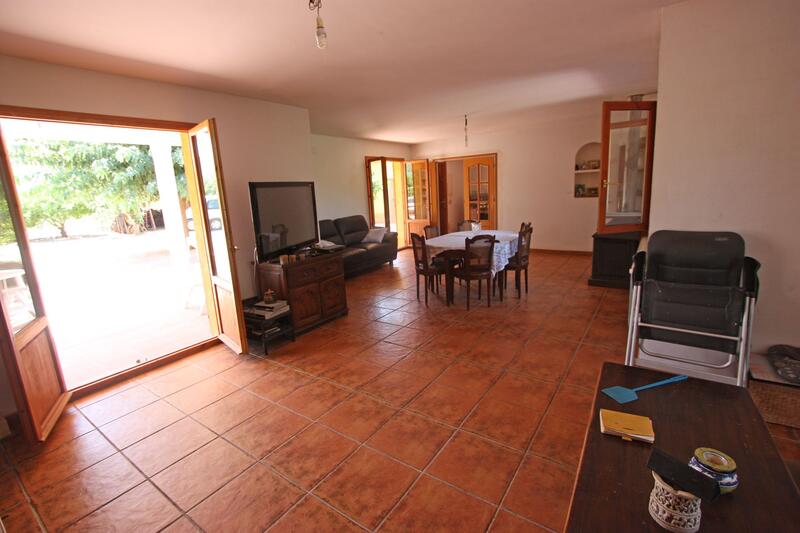 6 bedroom Villa for sale