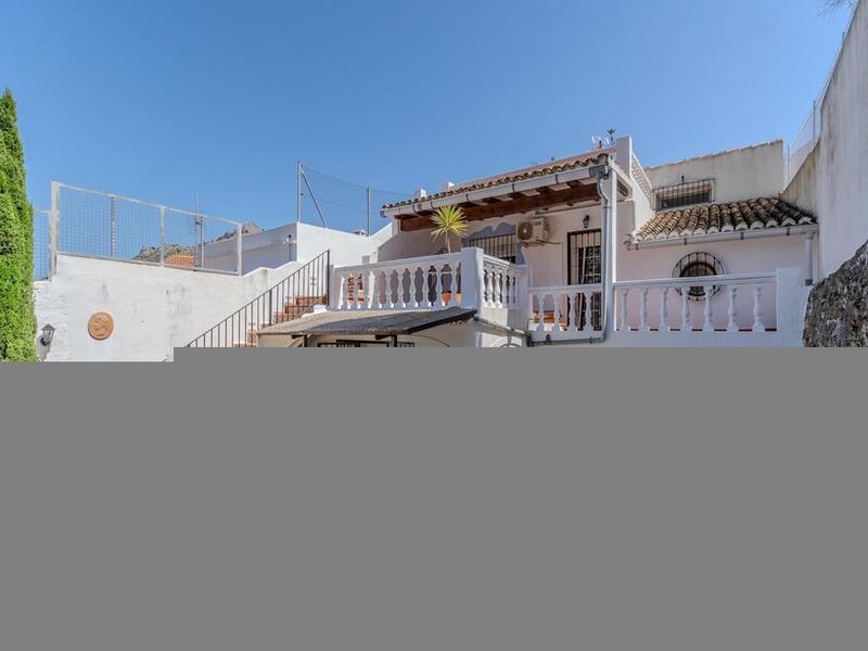 3 bedroom Townhouse for sale