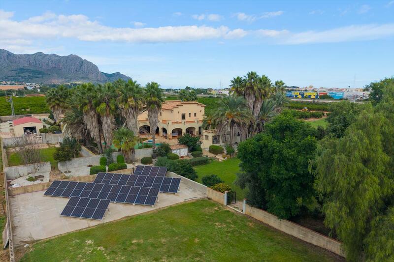 5 bedroom Villa for sale