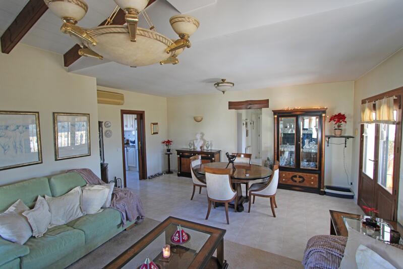 5 bedroom Villa for sale