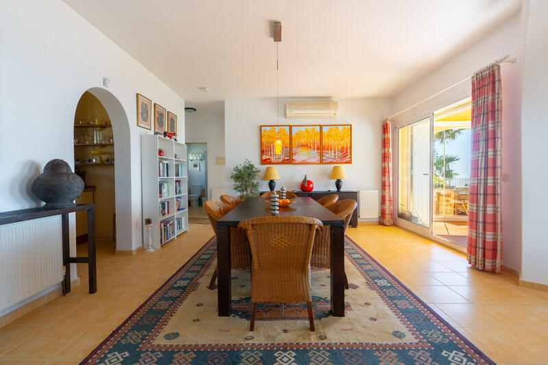 4 bedroom Villa for sale