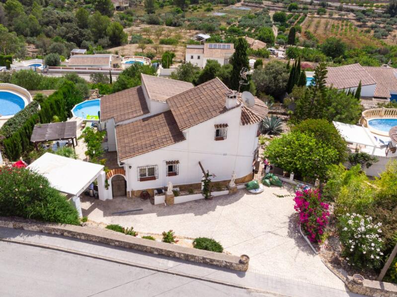 Villa for sale in Alcalali, Alicante