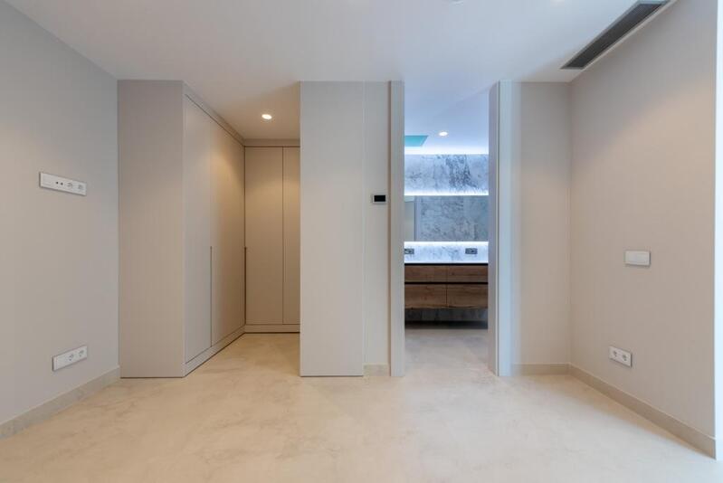 4 bedroom Apartment for sale