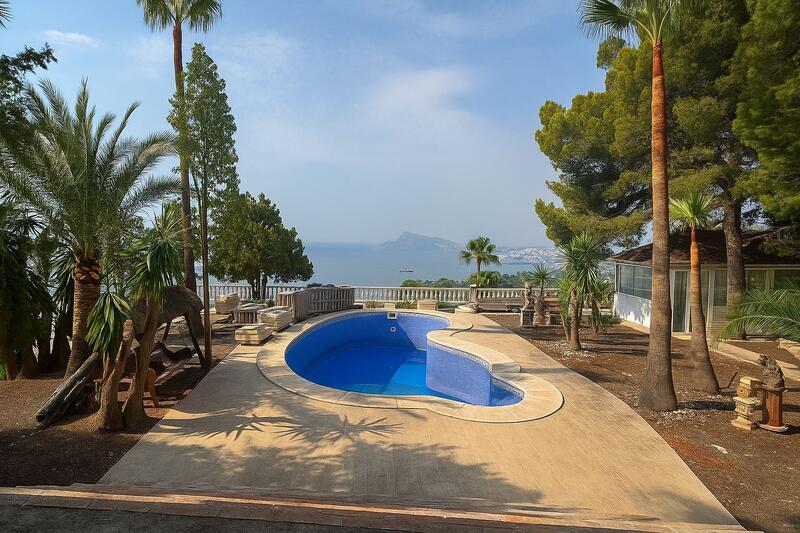 Villa for sale in Altea, Alicante