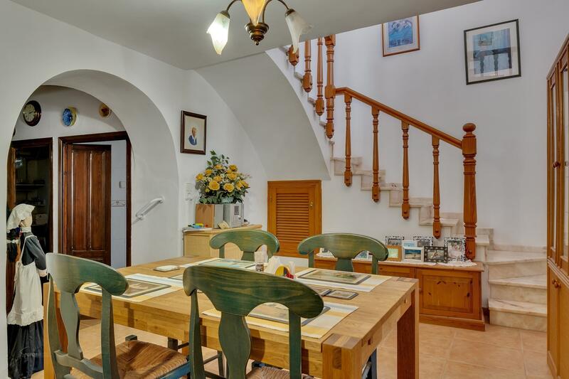 3 bedroom Townhouse for sale