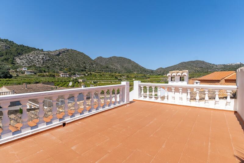 3 bedroom Townhouse for sale