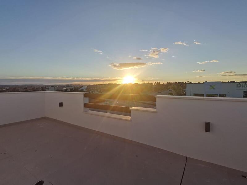 5 Schlafzimmer Villa zu verkaufen in Los Montesinos, Alicante