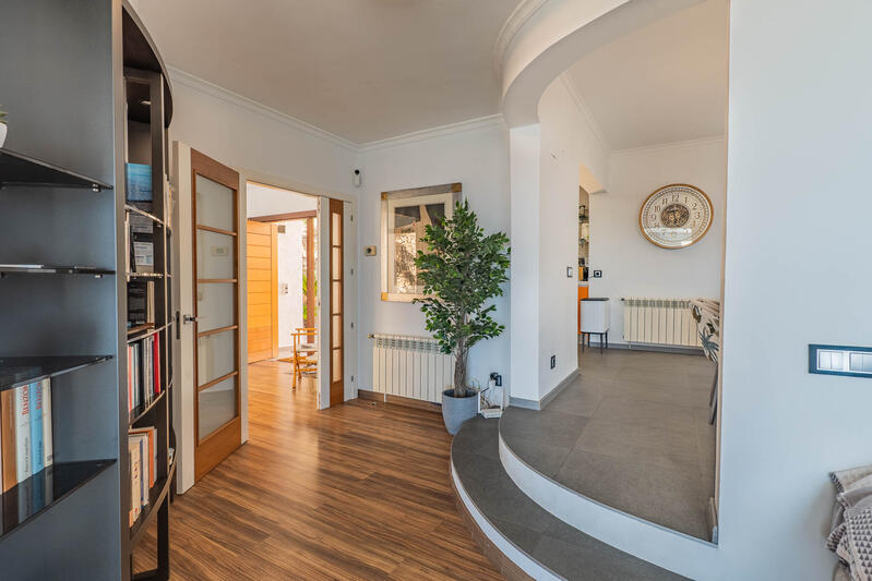 5 bedroom Villa for sale