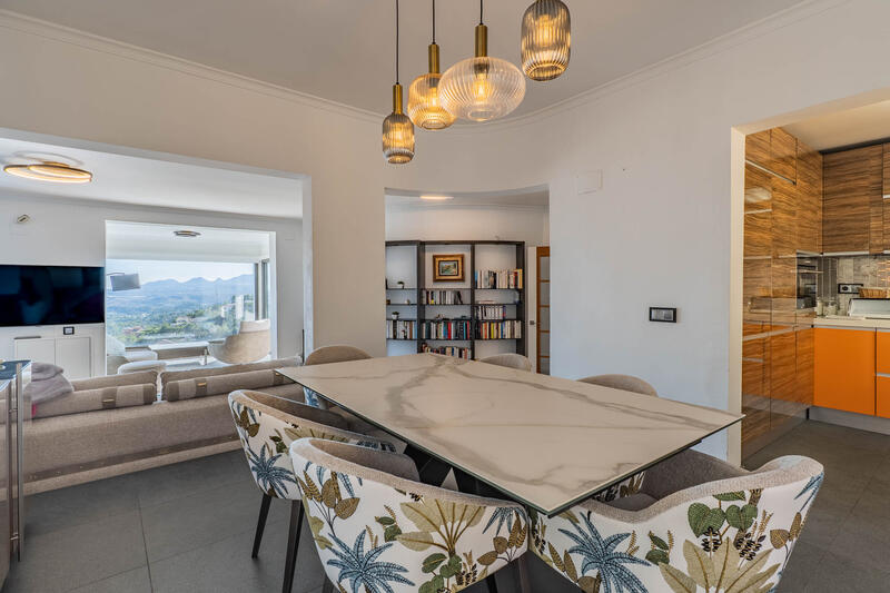 5 bedroom Villa for sale