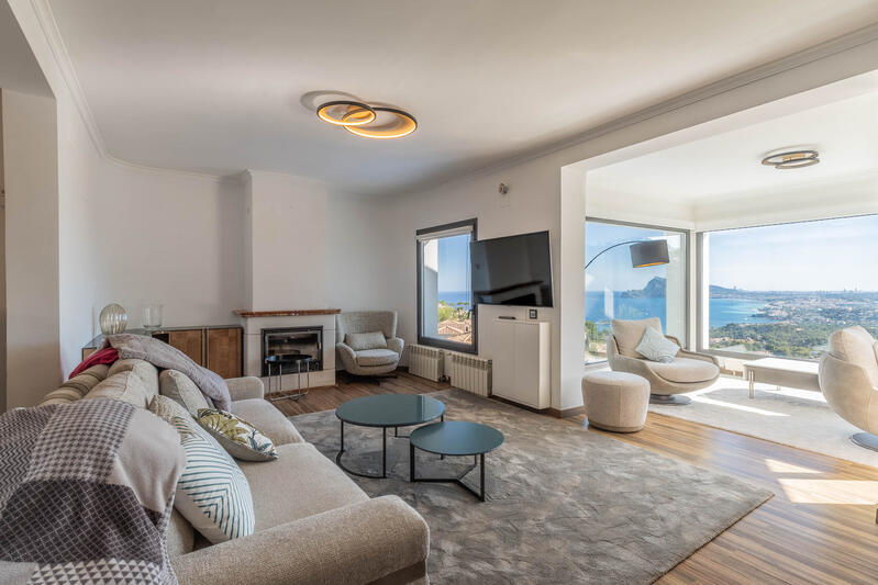 5 bedroom Villa for sale