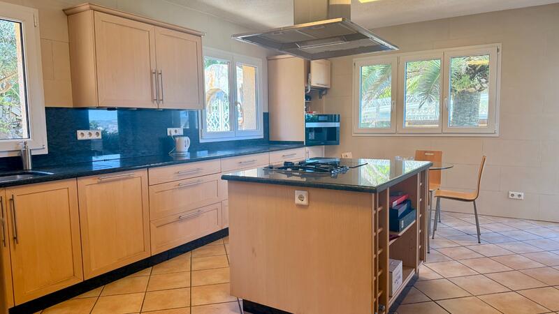 5 bedroom Villa for sale