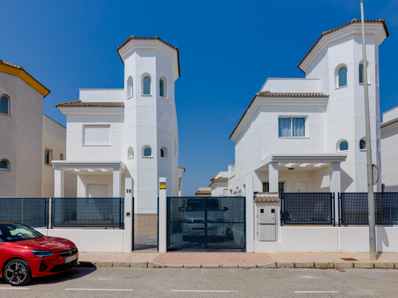 Villa zu verkaufen in San Fulgencio, Alicante