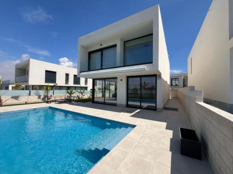 Villa zu verkaufen in Gran Alacant, Alicante
