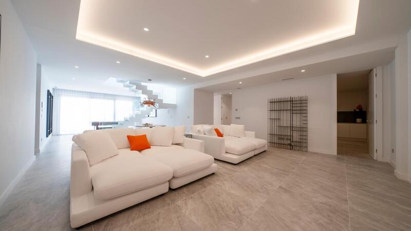4 Schlafzimmer Villa zu verkaufen 4 Schlafzimmer Villa zu verkaufen