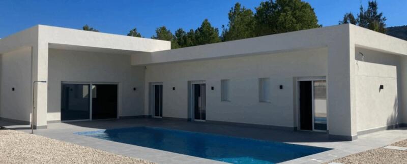 Villa for sale in La Romana, Alicante