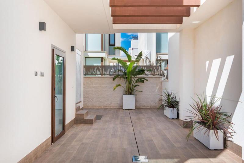 3 Schlafzimmer Villa zu verkaufen 3 Schlafzimmer Villa zu verkaufen
