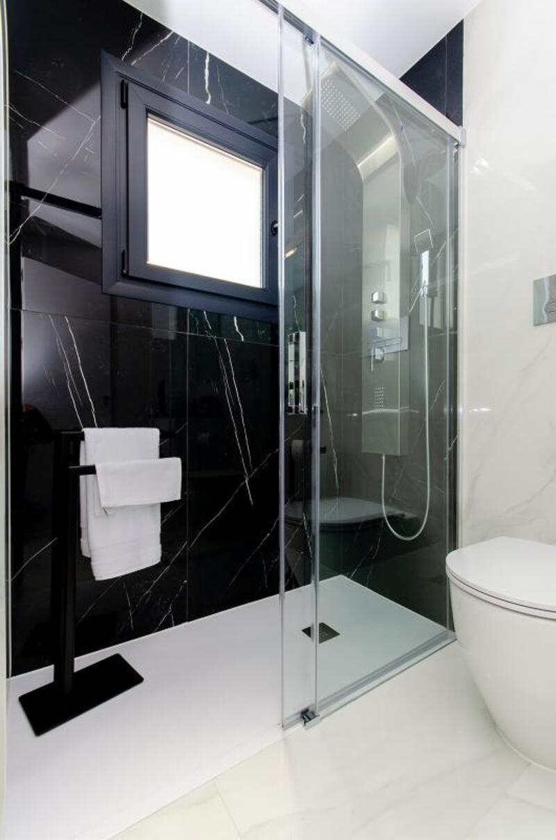 3 Schlafzimmer Villa zu verkaufen 3 Schlafzimmer Villa zu verkaufen