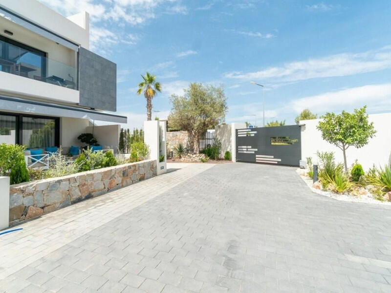 3 bedroom Apartment for sale 3 bedroom Apartment for sale
