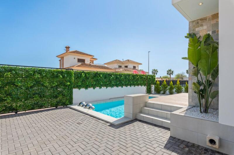 3 slaapkamer Villa Te koop 3 slaapkamer Villa Te koop