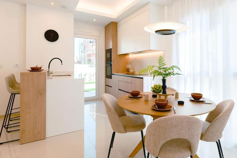 2 slaapkamer Appartement Te koop 2 slaapkamer Appartement Te koop