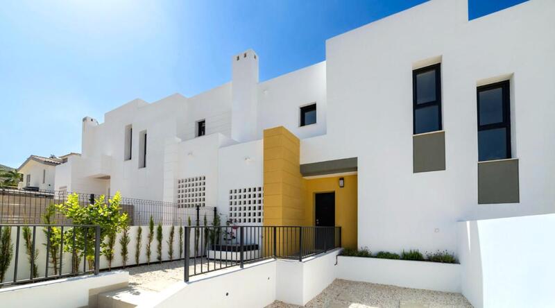 Villa for sale in Busot, Alicante