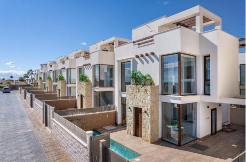 Villa for sale in Rojales, Alicante
