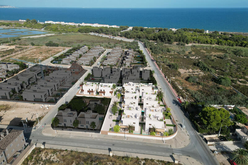 Maison de Ville à vendre dans La Marina, Alicante