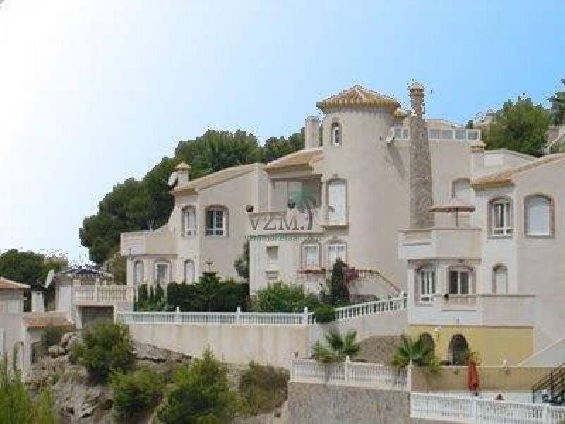 Villa til salg i Orihuela Costa, Alicante