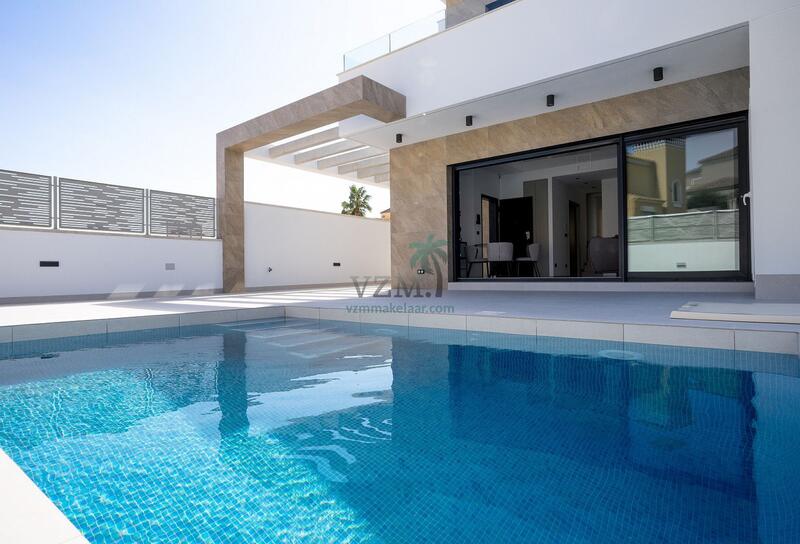 Villa til salg i Villamartin, Alicante