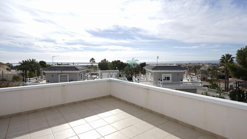 4 Cuarto Villa en venta