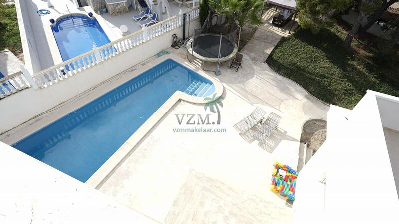 4 Cuarto Villa en venta