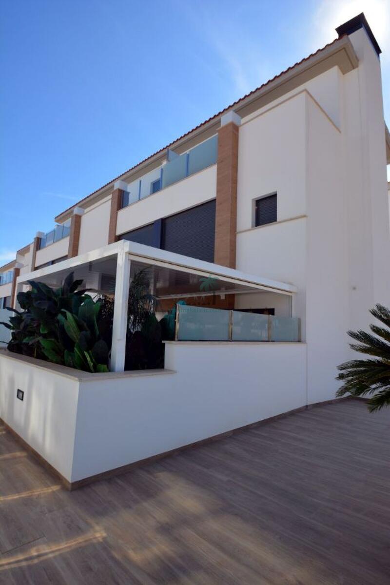 Villa til salgs i Guardamar del Segura, Alicante