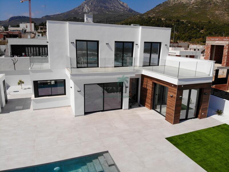 Villa for sale in Polop, Alicante