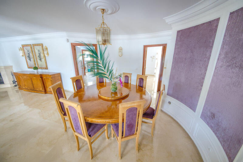 4 Cuarto Villa en venta